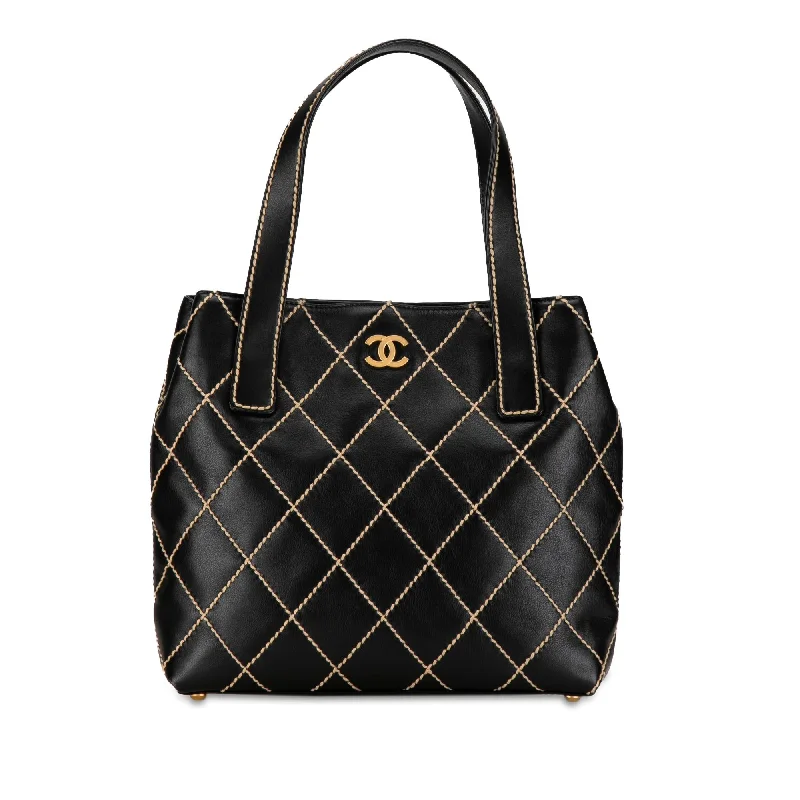 Chanel CC Lambskin Wild Stitch Handbag (SHG-tARkez)