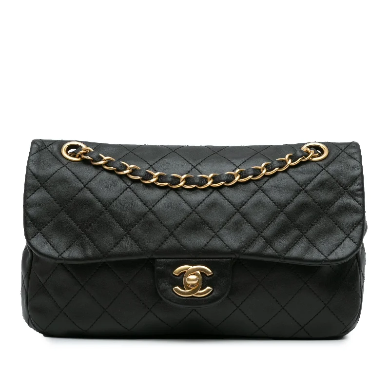 Chanel CC Quilted Lambskin Single Flap (SHG-6cPogF)