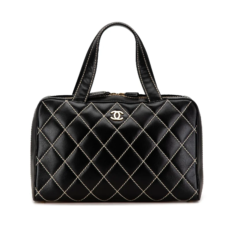 Chanel CC Wild Stitch Lambskin Handbag (SHG-SgvNml)