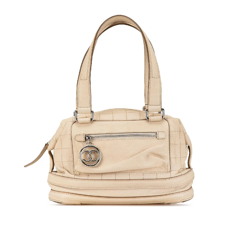 Chanel Goatskin Square Stitch Essential Bowler (SHG-J0ltgN)