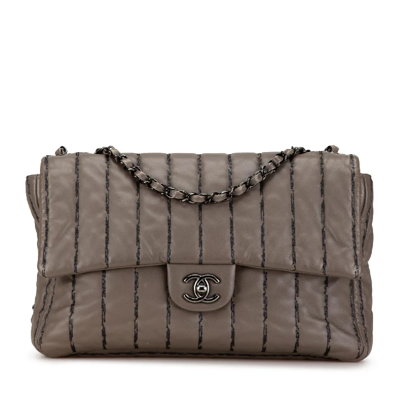 Chanel Jumbo CC Lambskin Vertical Stitch Single Flap (SHG-aklE2G)