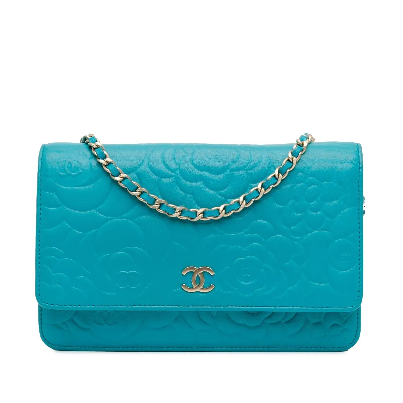 Chanel Lambskin Camellia Embossed Wallet On Chain (SHG-mlSvTa)