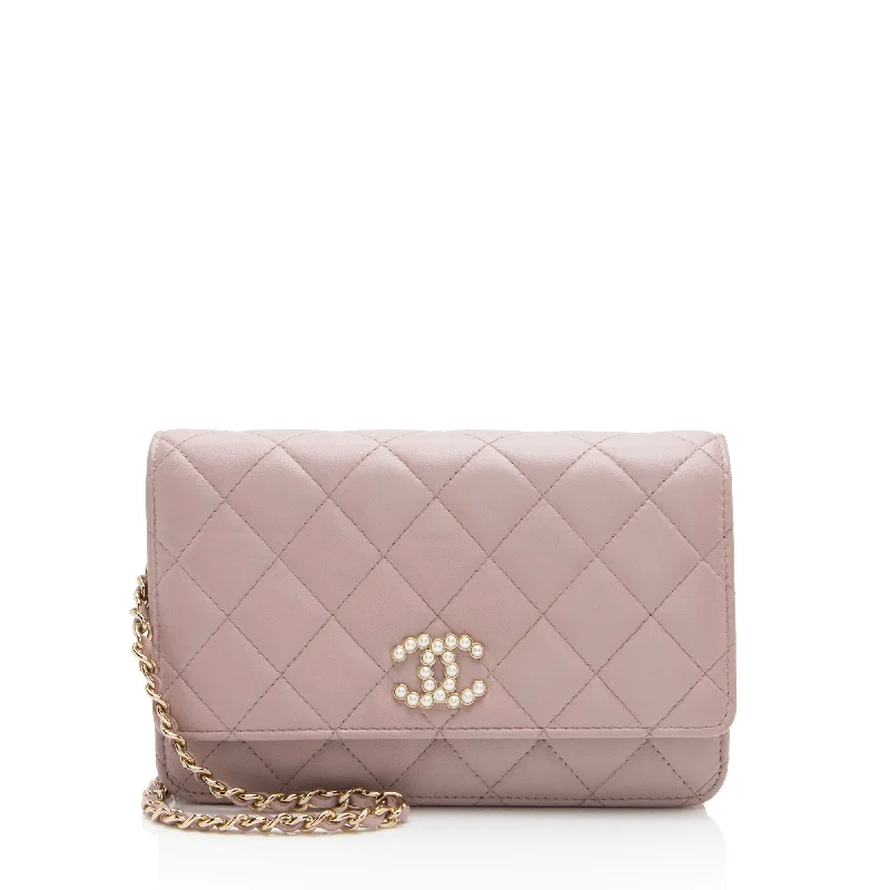 Chanel Lambskin Pearl CC Wallet on Chain (SHF-xRqAN6)