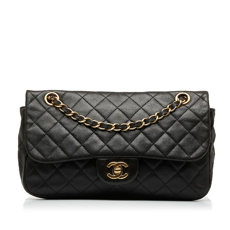 Chanel Medium Classic Lambskin Single Flap (SHG-IvYGNR)