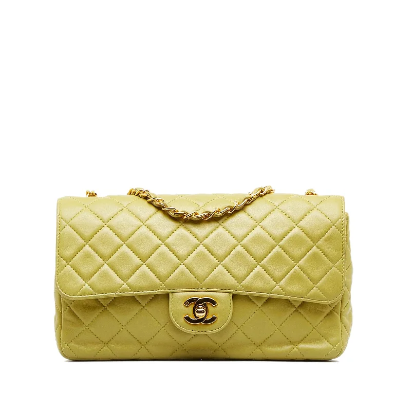 Chanel Medium Classic Lambskin Single Flap (SHG-oaTwdF)