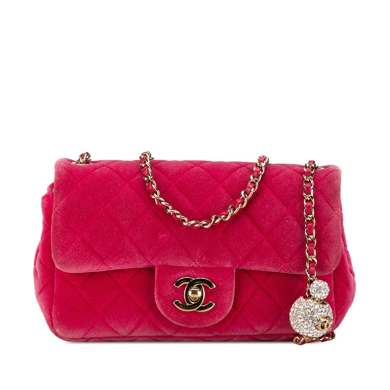 Chanel Mini Quilted Velvet Pearl Crush Single Flap (SHG-5l30UH)