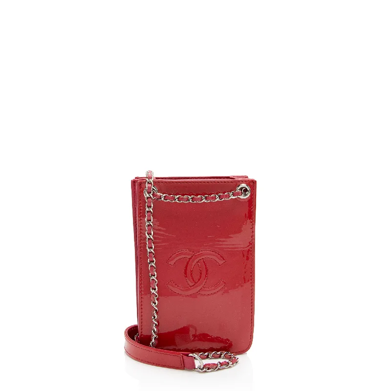 Chanel Patent Leather CC Phone Holder Crossbody (SHF-8mTe1i)