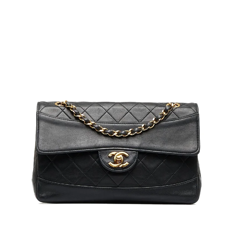 Chanel Small Quilted Lambskin Single Flap (SHG-JnDmQ6)