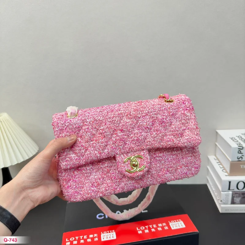 Chanel woolen CF flap shoulder bag crossbody bag message bag pink